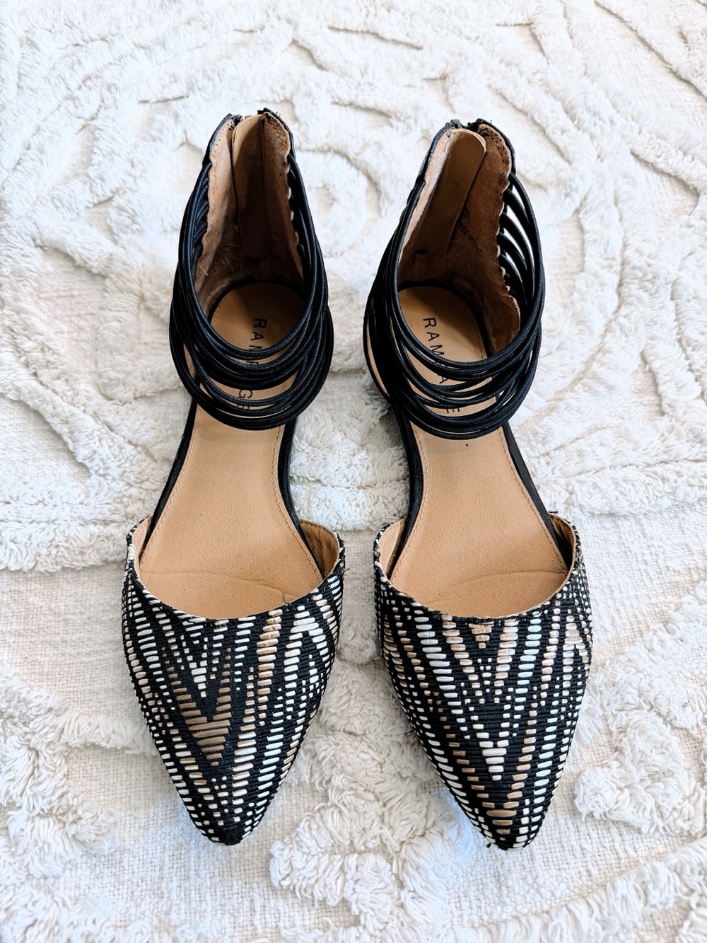 Rampage Cinna Pointed Toe Ankle Strap Flats Black Woven Print Size 8